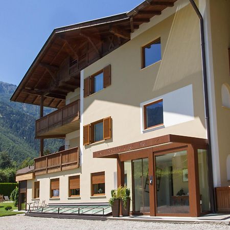 Pension Sattlerenglhof Latsch Buitenkant foto